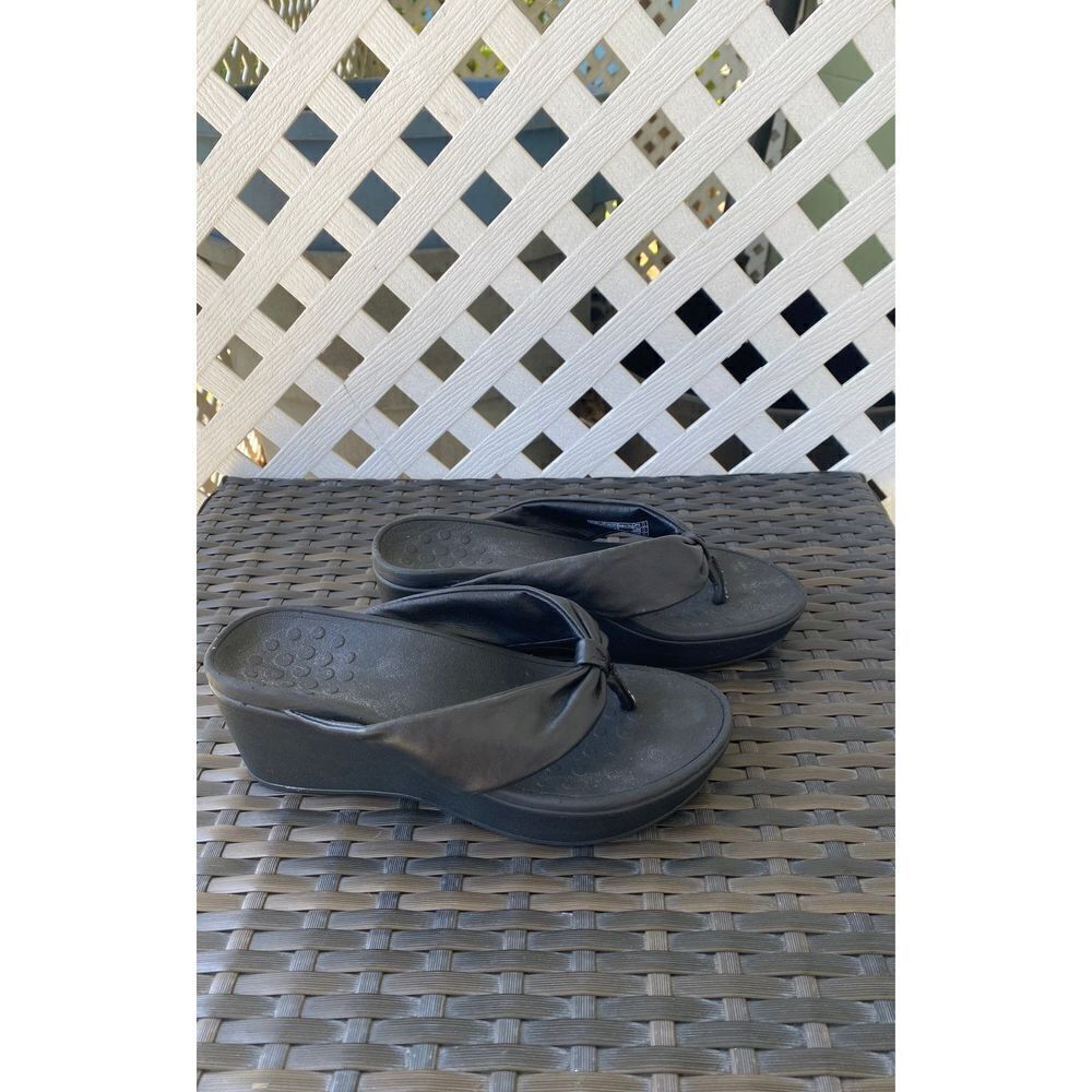 Vionic sandals women size 6
